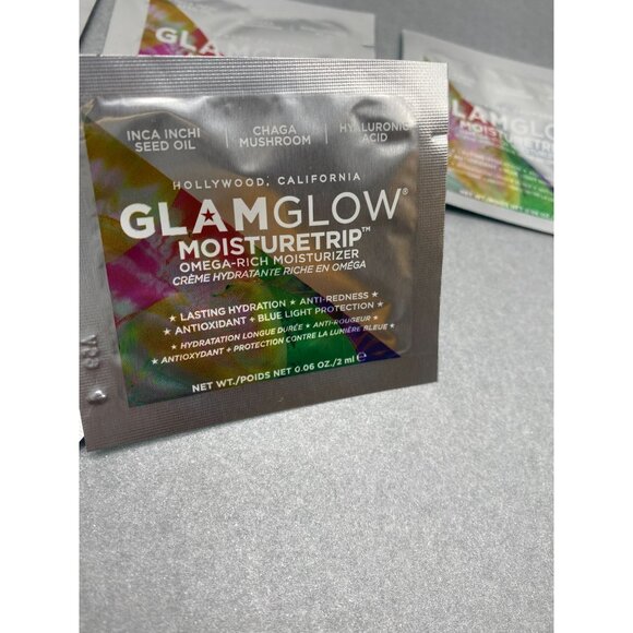 5 GlamGlow MOISTURETRIP™ Omega Rich Moisturizer - Travel Pack 0.06oz/2ml each - Picture 3 of 4